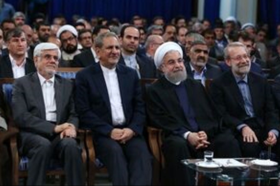 تصویر مدعیان اعتدال و اصلاحات در تهران لیست کامل می‌دهند