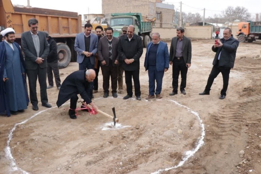 تصویر آغاز ساخت یک باب مدرسه خیری در یزد