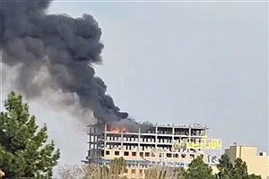 ساختمان درحال ساخت در جنوب تهران آتش گرفت