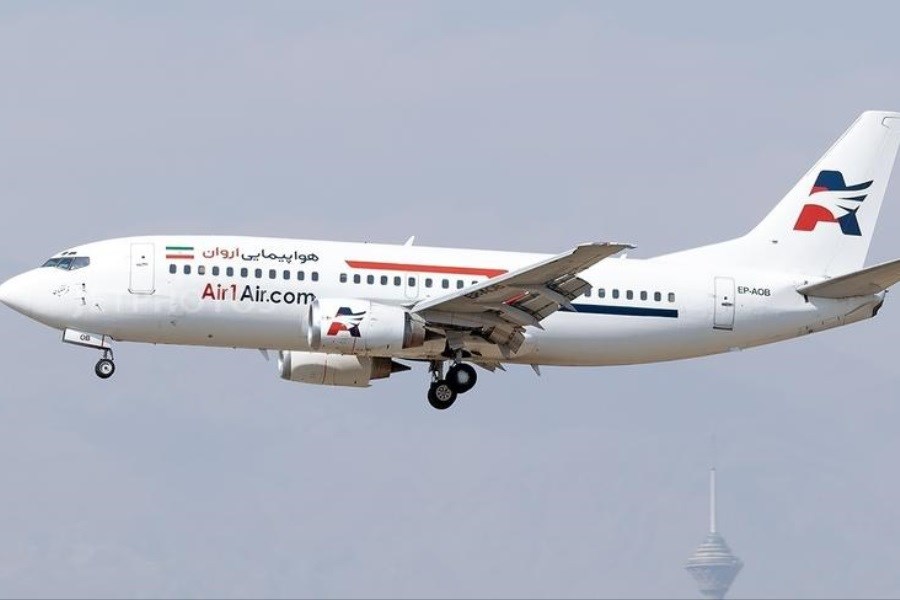 تصویر هواپیمایی اروان در فرودگاه کیش سالم به زمین نشست