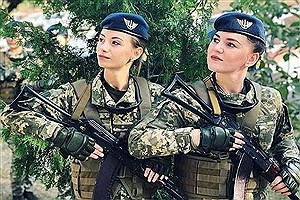 کمبود سرباز در اوکراین و آموزش دختران برای حضور در جنگ+ فیلم