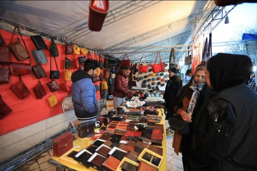 تصویر برپایی بیش از ۱۲ بازارچه نوروزی صنایع‌دستی در استان همدان در نوروز ۱۴۰۳