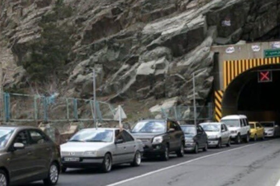 تصویر ترافیک نیمه سنگین در جاده چالوس و آزادراه تهران ـ شمال