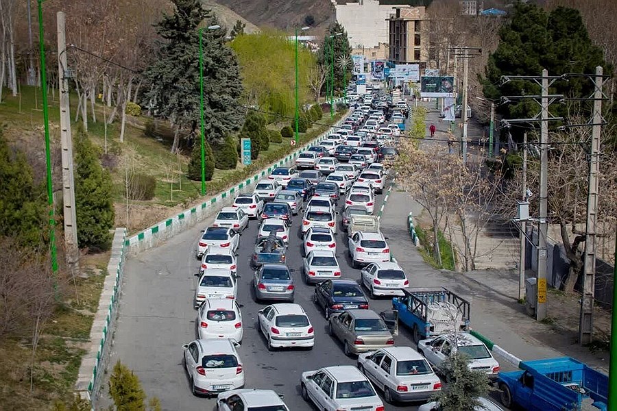 تصویر ترافیک سنگین در آزادراه تهران-شمال