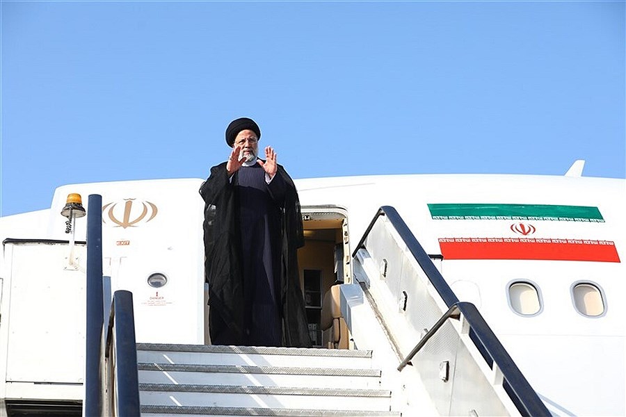 تصویر رئیس‌جمهور وارد فرودگاه سمنان شد