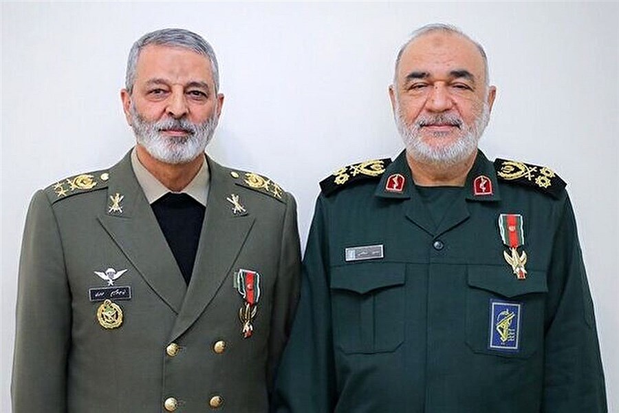 سپاه متحد با ارتش نقطه امید مردم شریف ایران هستند