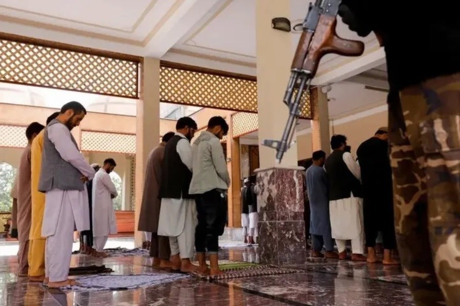 تصویر حمله تروریستی به مسجدی در غرب افغانستان