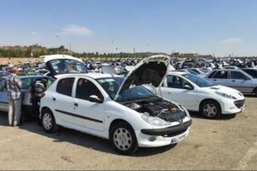 تصویر قیمت خودرو در بازار آزاد یکشنبه ۱۷ تیرماه