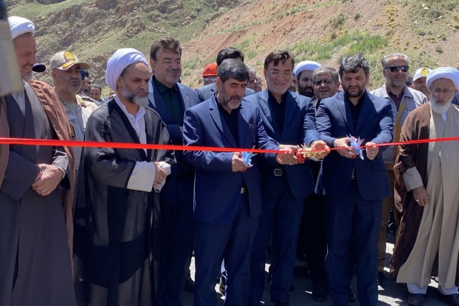 تصویر ۳.۵ کیلومتر از آزادراه مرند-جلفا با حضور دبیر شورای عالی مناطق آزاد افتتاح شد