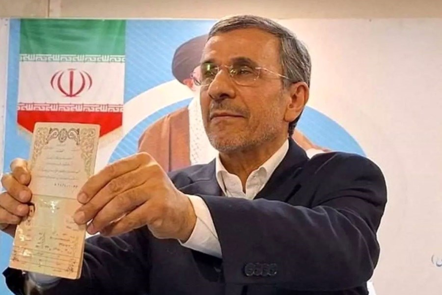 محمود احمدی‌نژاد در حصر خانگی است؟