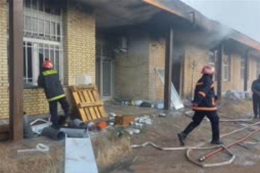 آتش سوزی در انبار پادگانی در خمینی شهر اطفا شد