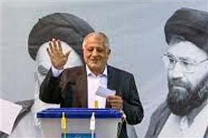 محسن هاشمی رای خود را به صندوق انداخت