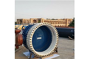 نمایشگاه ابر تجهیزات انتقال آب دریا در  اصفهان افتتاح شد