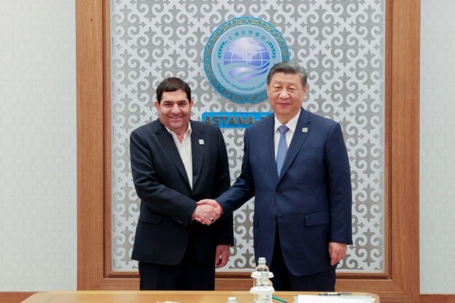 تصویر محمد مخبر و رئیس جمهور چین با یکدیگر دیدار کردند