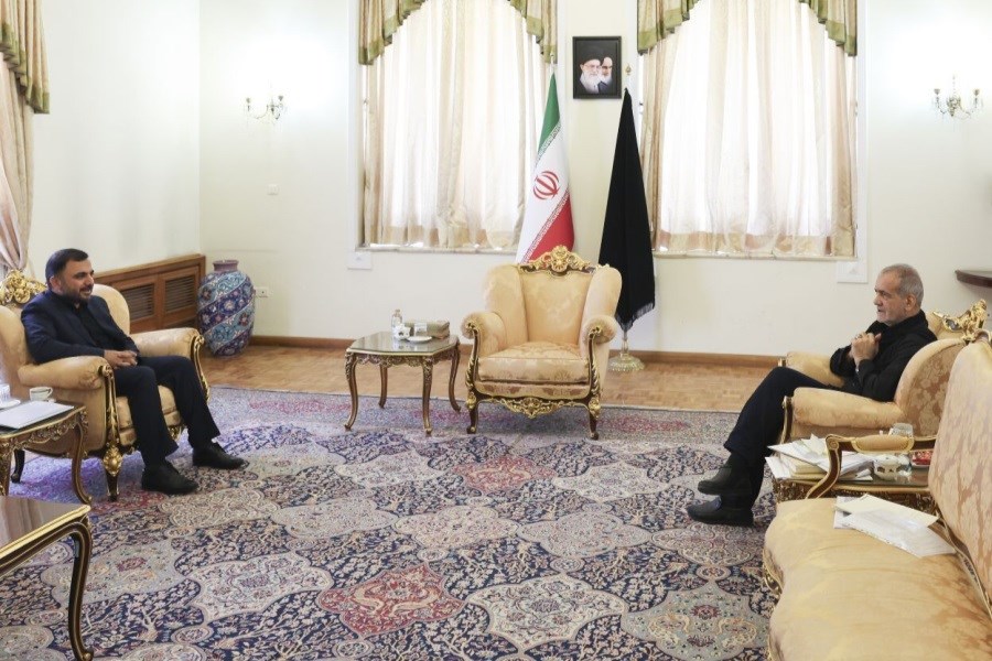 تصویر وزیر ارتباطات با رئیس جمهور منتخب دیدار کرد
