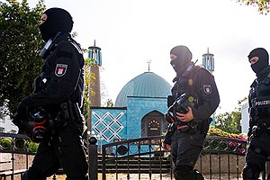 یورش پلیس آلمان به مرکز اسلامی هامبورگ + فیلم