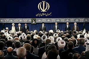 ورود رهبر معظم انقلاب به حسینیه امام خمینی(ره) +فیلم