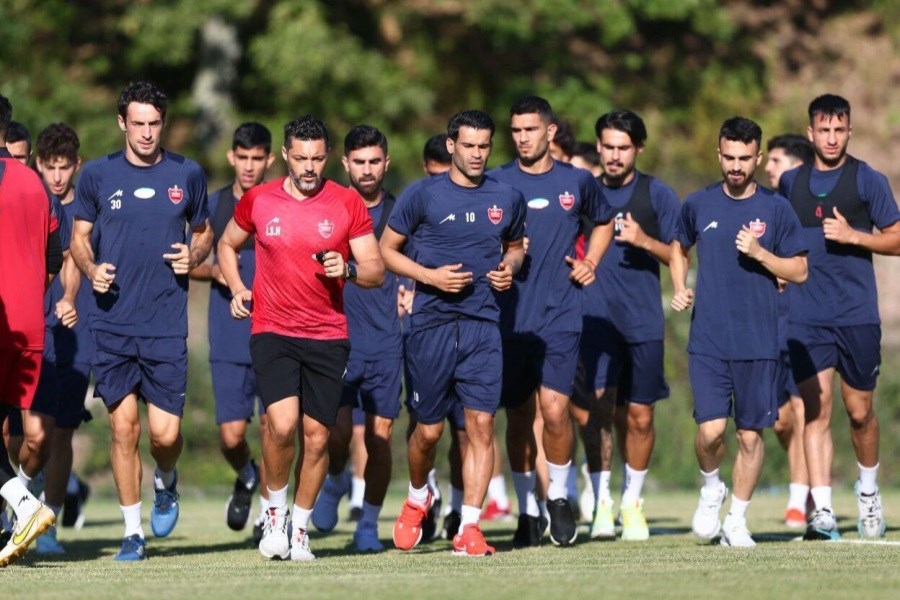 پرسپولیس باید مهاجم تراز اول جذب کند