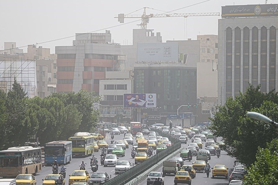 تصویر هوای تهران در مرز آلودگی