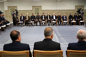 تصاویر دیدار هیات دولت با رهبر انقلاب &#47;حضور سه زن کابینه در بیت رهبری