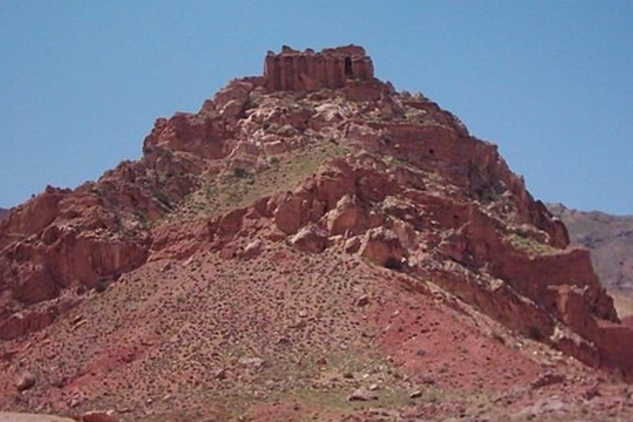 تصویر دستگیری حفاران غیر مجاز مجاز در روستای اسماعیل‌کندی هریس