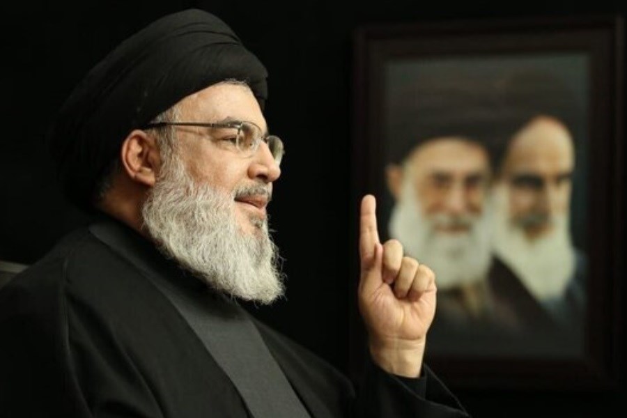 تصویر پرچم شهید سید حسن نصرالله هیچ گاه بر زمین نمی ماند