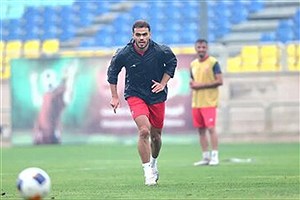 اورونوف به تمدید با پرسپولیس واکنش نشان داد