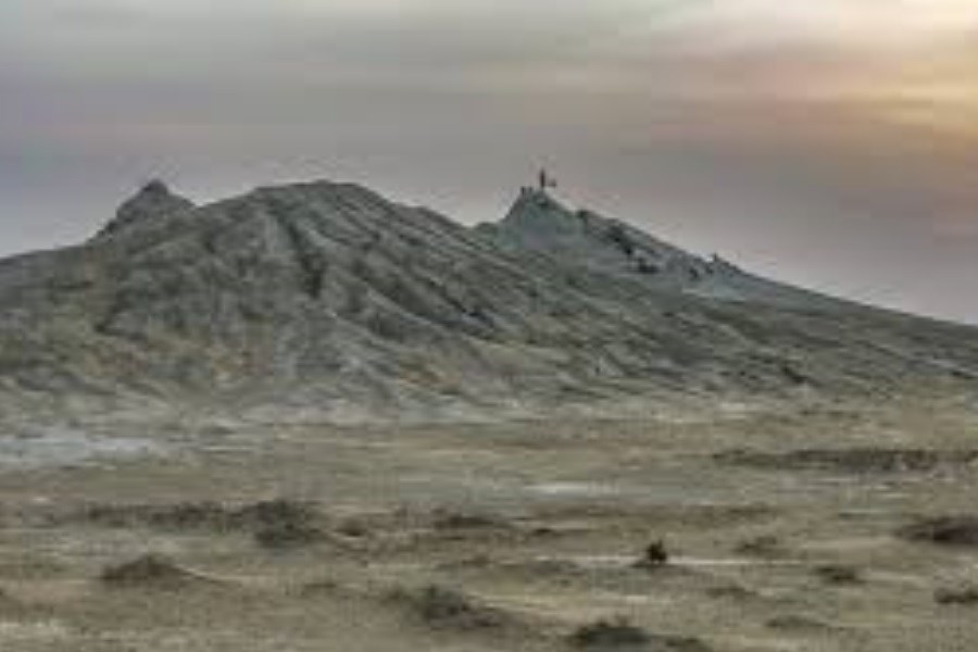 تصویر بازگشایی مسیر دسترسی تپه گردشگری بلبلوک در کنارک سیستان و بلوچستان