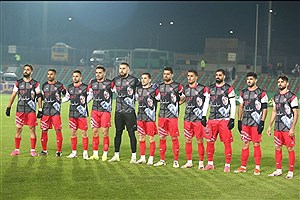 بازیکنان و سرمربی پرسپولیس جریمه شدند