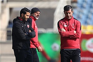 بازیکنن پرسپولیس از استانداردهای روز فوتبال عقب هستند