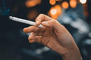 سیگار کشیدن از عمر زنان بیشتر می‌کاهد یا مردان؟