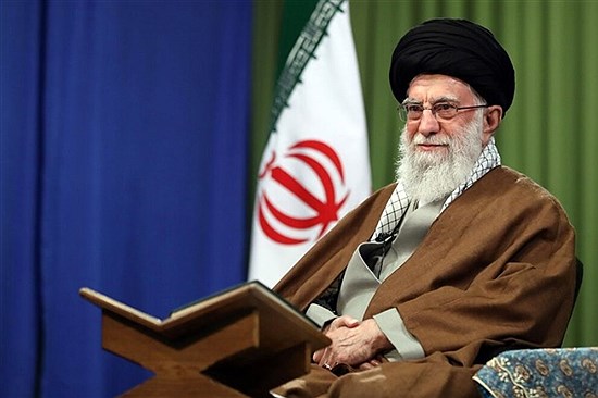 نماینده باید خود را پاسخگو در قبال خدا و قانون بداند