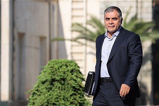 پاک‌نژاد رفت، اما پاسخگویی درباره تخلفات تراستی‌ها باقی ماند؛ نفت کجا رفت و پولش چه شد؟