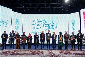 دیپلم افتخار جشنواره بین المللی فجر صنایع‌دستی به هنرمند اردبیلی رسید