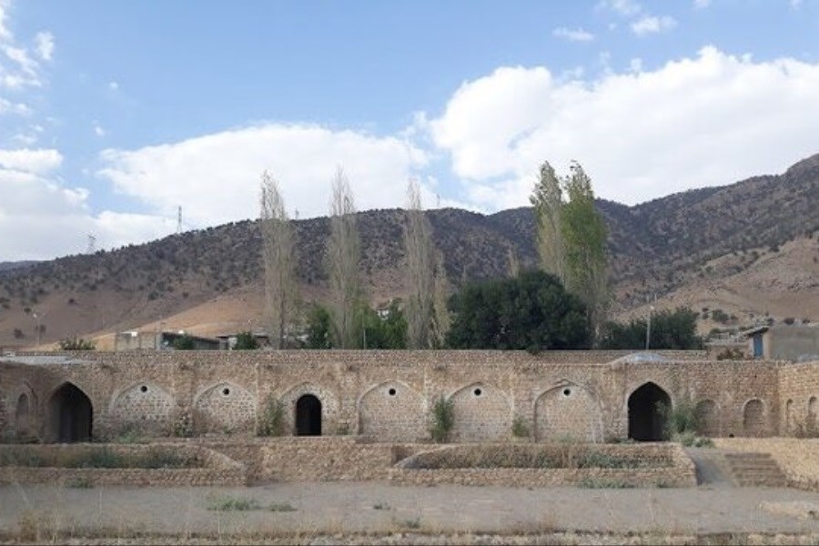 تصویر مرمت کاروانسرای تاریخی شهر دهدز آغاز شد