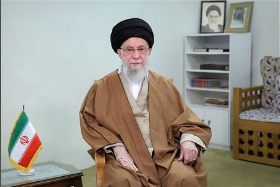 تصویر اولین واکنش رهبر انقلاب به مذاکره با آمریکا در عمان