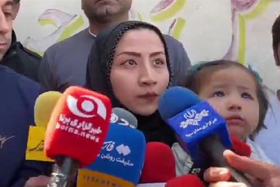 اظهارات مادری که به همراه کودکش مورد حمله سارقین موبایل قرار گرفت