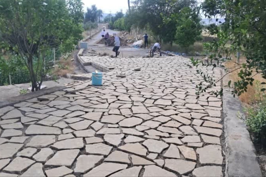 مسیر دسترسی به نقوش صخره‌ای تنگ چوگان بیشاپورتسهیل می‌شود