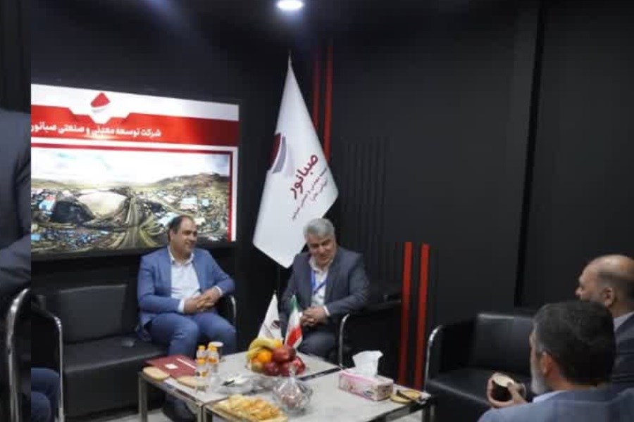 تصویر نمایشگاه ایران اکسپو ۲۰۲۵ و بازدید مدیر کل دفتر نظارت بر وزارت صمت از غرفه صبانور