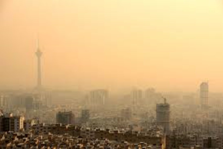 تصویر تداوم وزش باد شدید و خیزش گرد و خاک در تهران