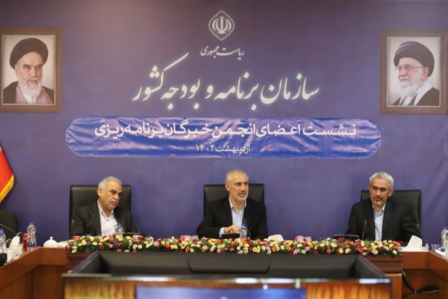 تصویر پورمحمدی: مجوز جذب نخبگان برای تربیت مدیران آینده کشور را گرفته ایم&#47;مسیر ارتقاء عموم مدیران کشور از بدنه کارشناسی سازمان برنامه و بودجه آغاز شده است