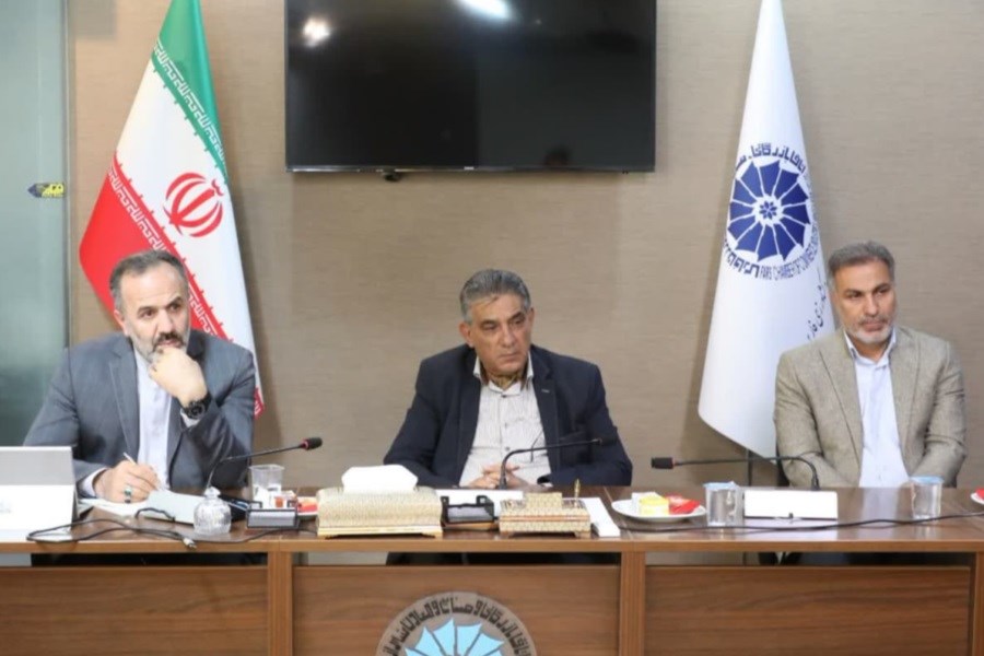 تصویر فارس نیاز مبرم به توسعه ریلی در خصوص حمل‌ونقل کالاهای سنگین دارد