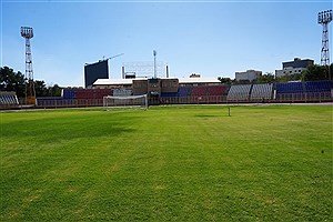 بازدید استاندار کرمانشاه از ورزشگاه آزادی
