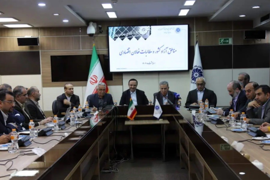 رضا مسرور: بازمهندسی در مناطق آزاد آغاز شده است