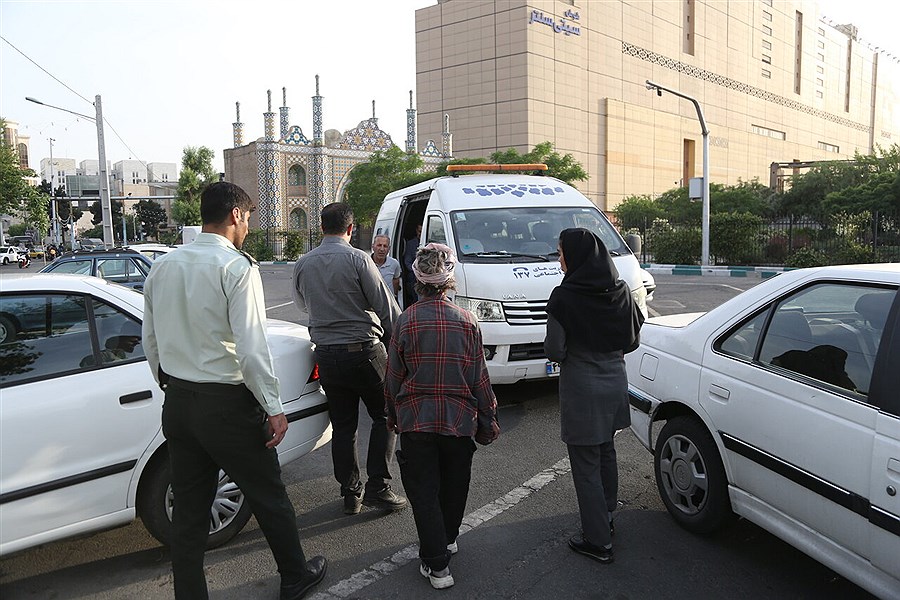 تصویر پاکسازی نقاط بی دفاع شهری از معتادان