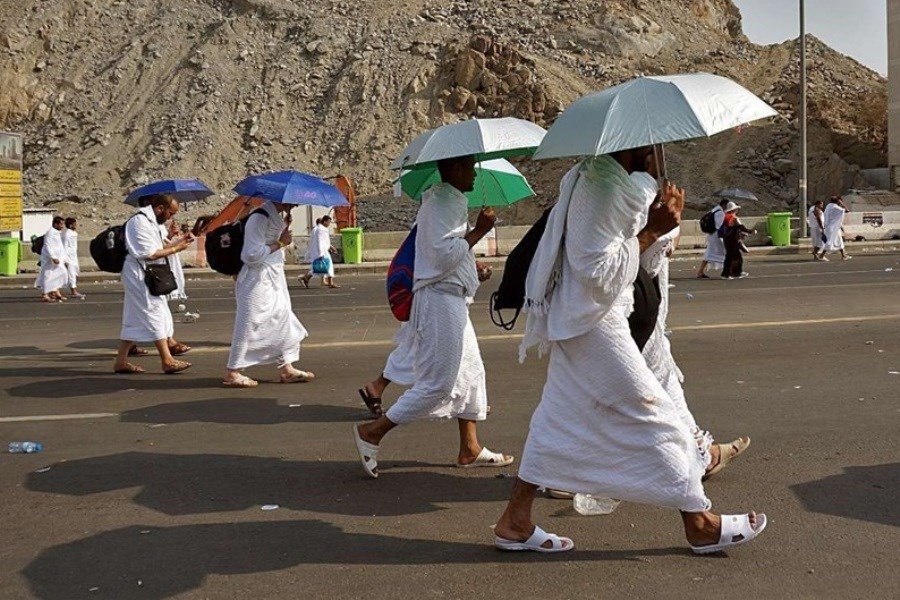 تصویر حجاج مراقب گرمازدگی باشند