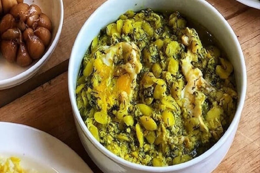 تصویر طرز تهیه خشکاویج با باقالی تازه ؛ یک غذای مقوی گیلانی