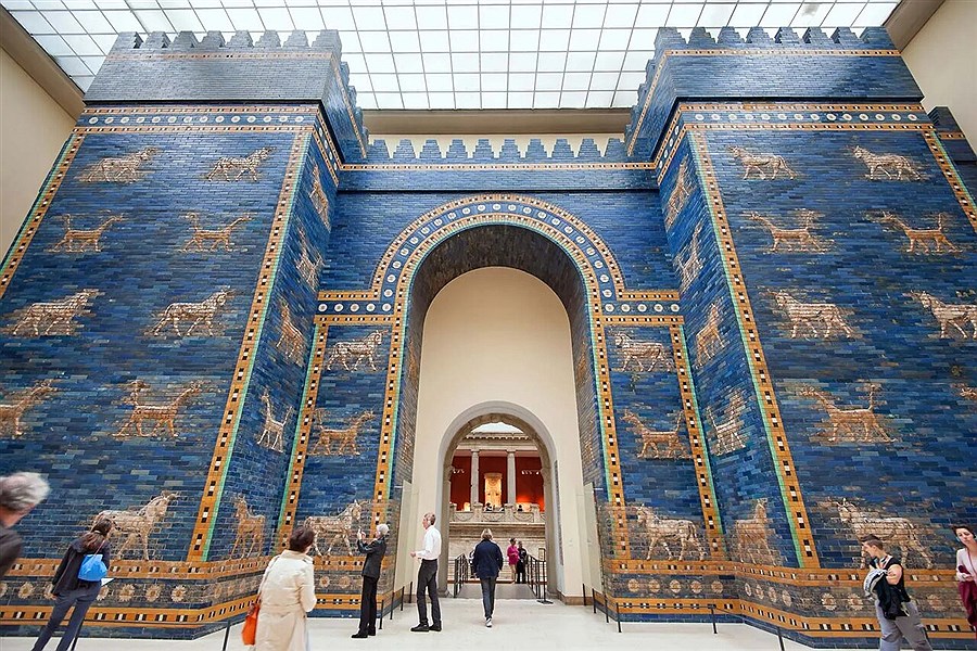 تصویر پیشنهاد سفر؛ بنای مجلل تاریخی یادگار کوروش در عراق