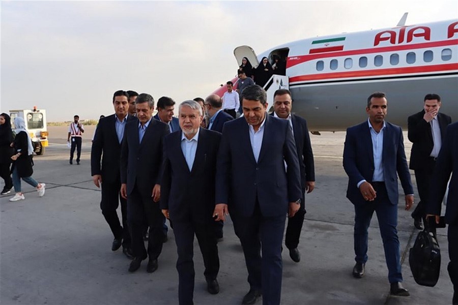 تصویر وزیر میراث‌فرهنگی، گردشگری و صنایع‌دستی وارد کرمان شد