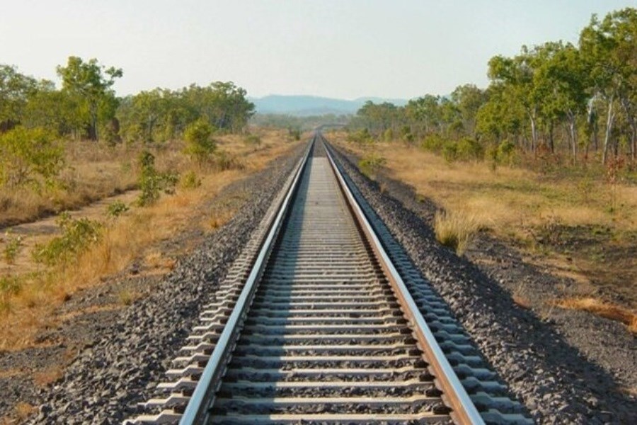تصویر آغاز عملیات اجرایی پروژه احداث خط آنتنی راه‌ آهن شهرستان نهاوند